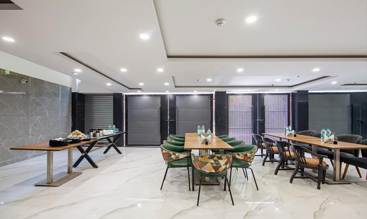 Treebo Royal Comfort Nueva Delhi Exterior foto